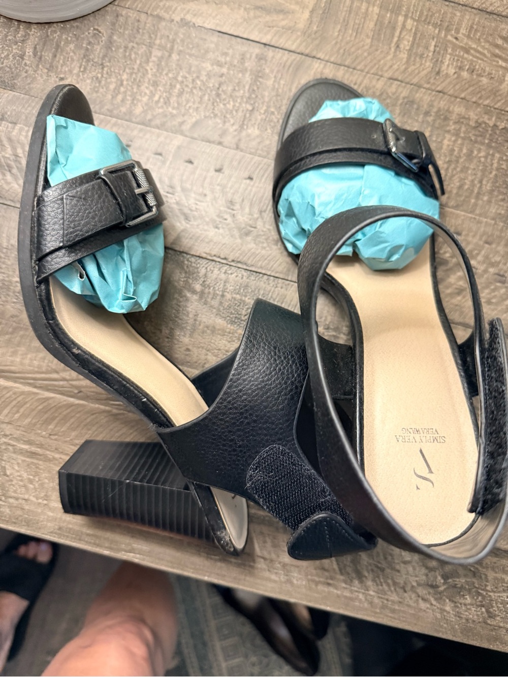 Simply Vera Vera Wang Black Leather Block Heel Sandals